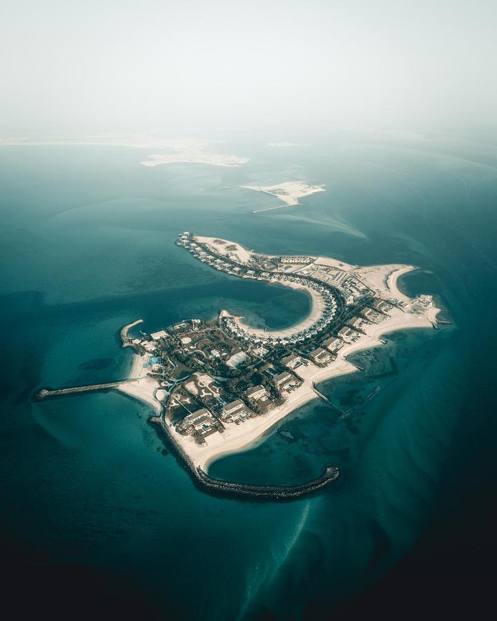 Nurai Island, Saadiyat Hotel Абу Даби Екстериор снимка Aerial view of the island
