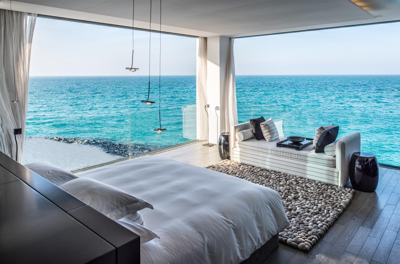 Nurai Island, Saadiyat Hotel Абу Даби Стая снимка The bedroom of a private villa at the resort